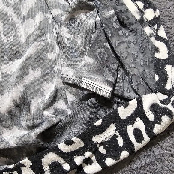 Rabbit Rabbit Rabbit Designs Deep Plunge Ruched Waist Sparkle Dress Size 4 - Picture 15 of 15